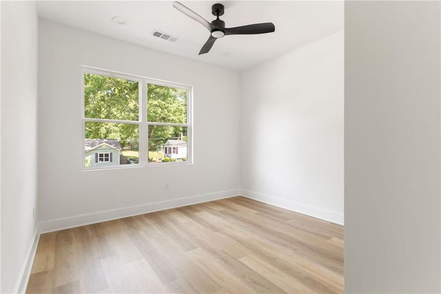 Spacious, unfurnished interior of a new home in , Atlanta (Image 26).
