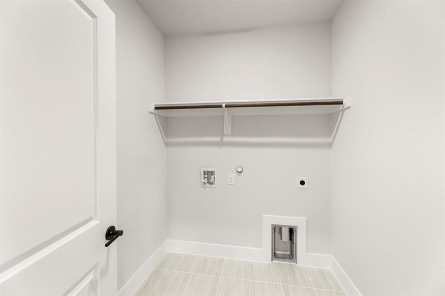 16. 924 Gold Finch - Utility