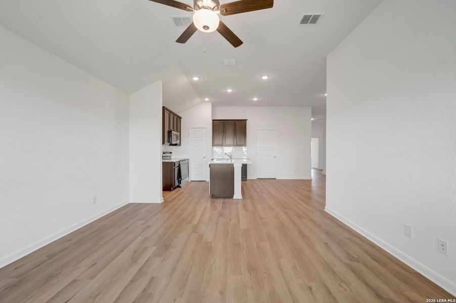 Spacious, unfurnished interior of a new home in Meadows at Clear Springs, New Braunfels (Image 25). Spacious, unfurnished interior of a new home in Meadows at Clear Springs, New Braunfels (Image 25).