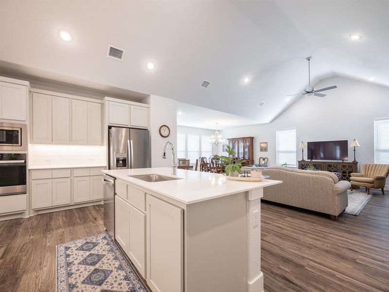 Furnished interior view inside a new home in , Waxahachie (Image 4). Furnished interior view inside a new home in , Waxahachie (Image 4).