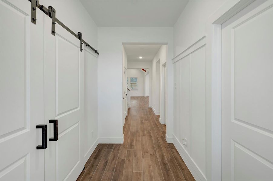Welcoming foyer (*Photo not of actual home and used for illustration purposes only.) Welcoming foyer (*Photo not of actual home and used for illustration purposes only.)