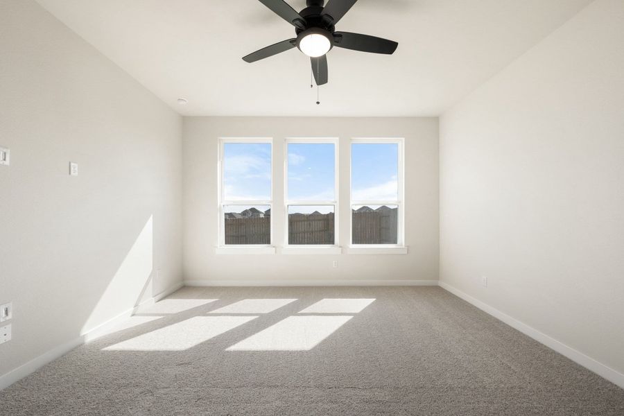 Spacious, unfurnished interior of a new home in Lariat, Liberty Hill (Image 33).