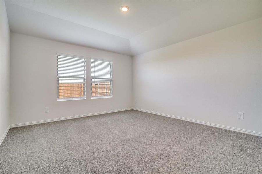 Spacious, unfurnished interior of a new home in River Ridge, Crandall (Image 14).