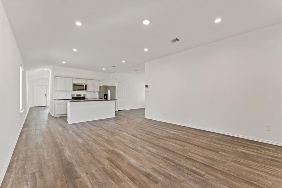 Spacious, unfurnished interior of a new home in , Spring (Image 19). Spacious, unfurnished interior of a new home in , Spring (Image 19).