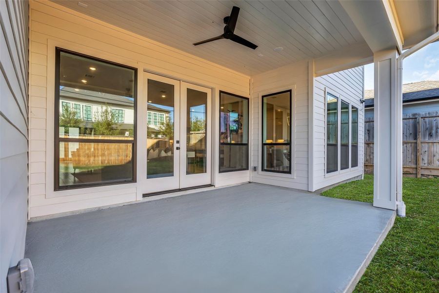 Exterior details and patio area of a home in , Houston (Image 28).