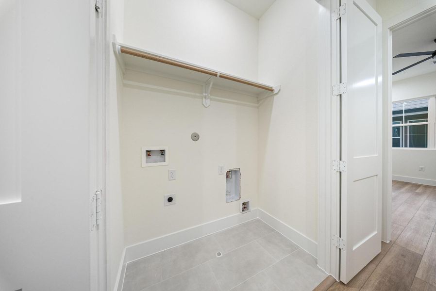 Spacious, unfurnished interior of a new home in , Houston (Image 26).