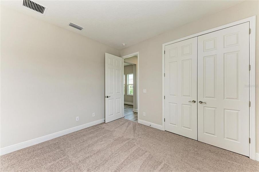 Spacious, unfurnished interior of a new home in Mirada, San Antonio (Image 27).