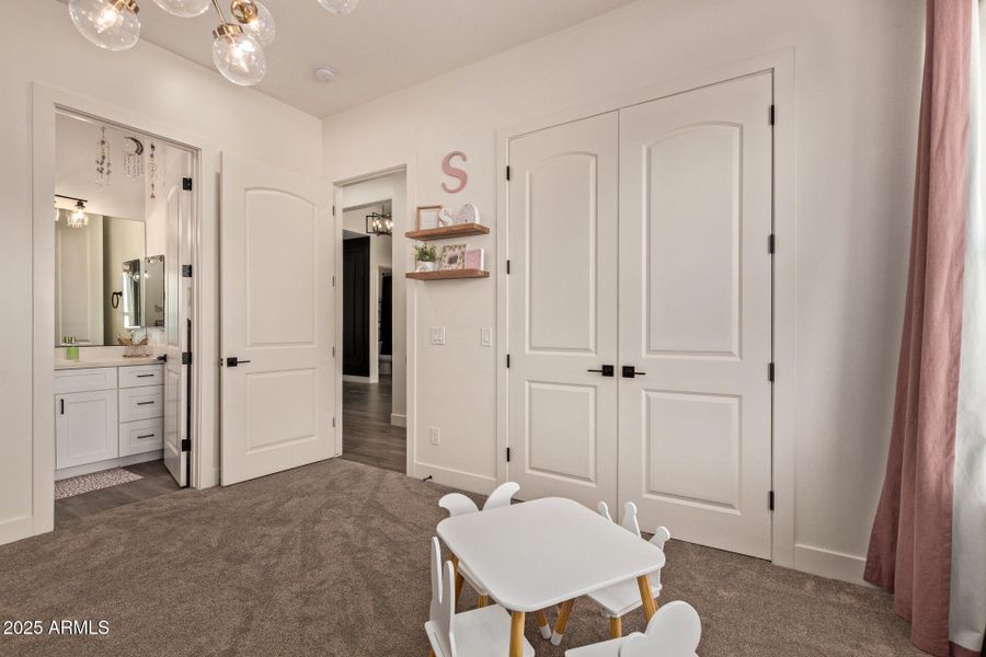 36 - Hummingbird 36 - Hummingbird