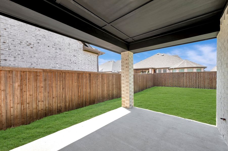 Exterior details and patio area of a home in Sandbrock Ranch, Aubrey (Image 4).