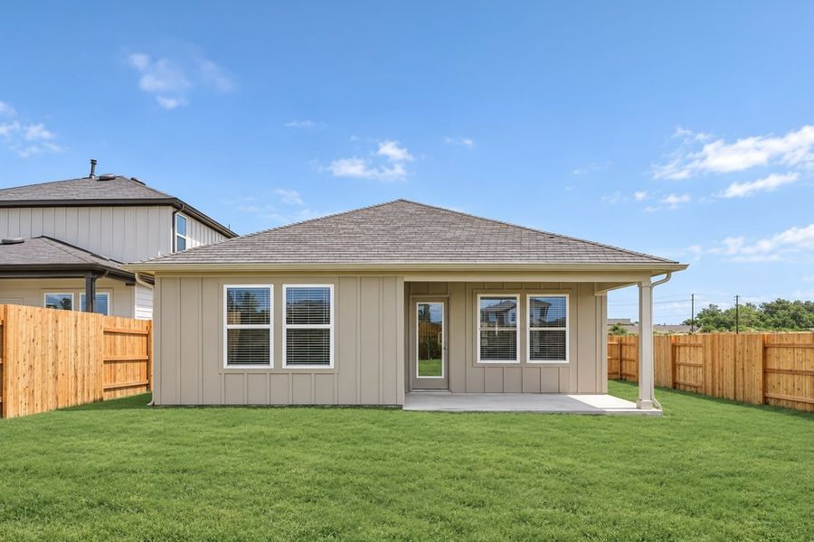 Exterior details and patio area of a home in Sunfield, Buda (Image 3).