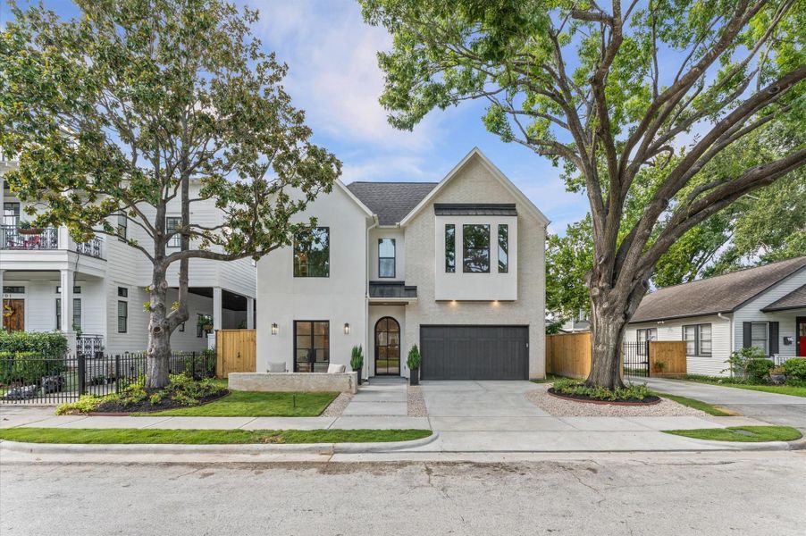 Welcome to 203 E 24th Street, recent new construction on a beautiful tree-lined curbed & guttered street in the Heights! Welcome to 203 E 24th Street, recent new construction on a beautiful tree-lined curbed & guttered street in the Heights!