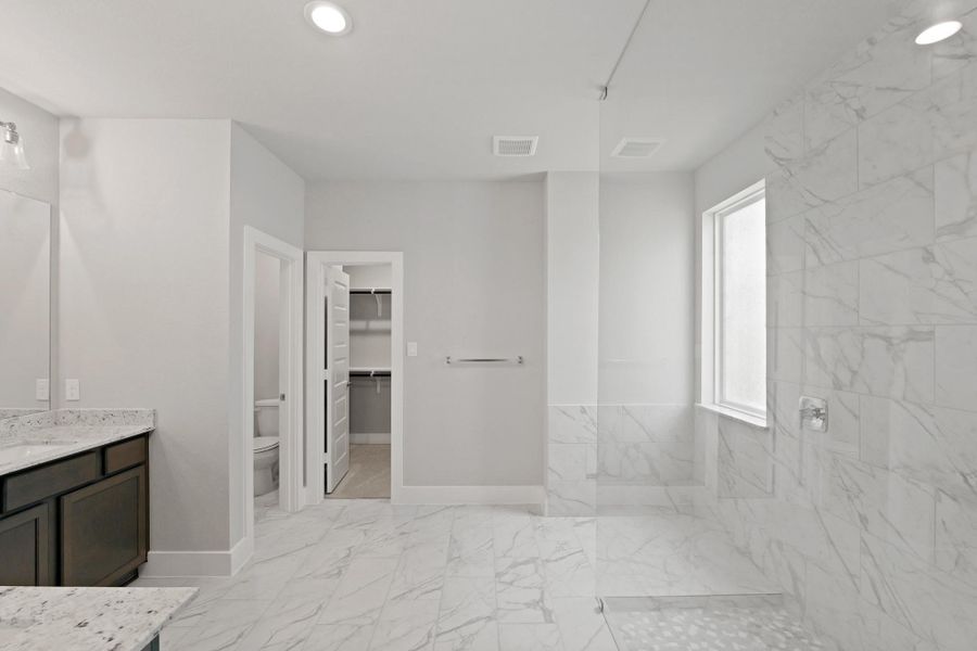 Image 45 of a home in Briarwood Crossing.