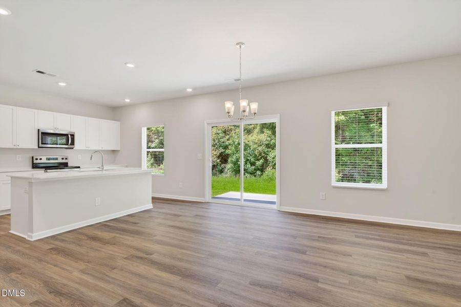 14-web-or-mls-DSC02602 14-web-or-mls-DSC02602