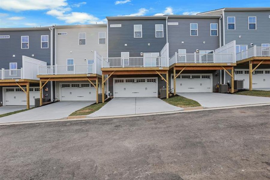Image 8 of a home in Park Ridge at Sugar Hill.