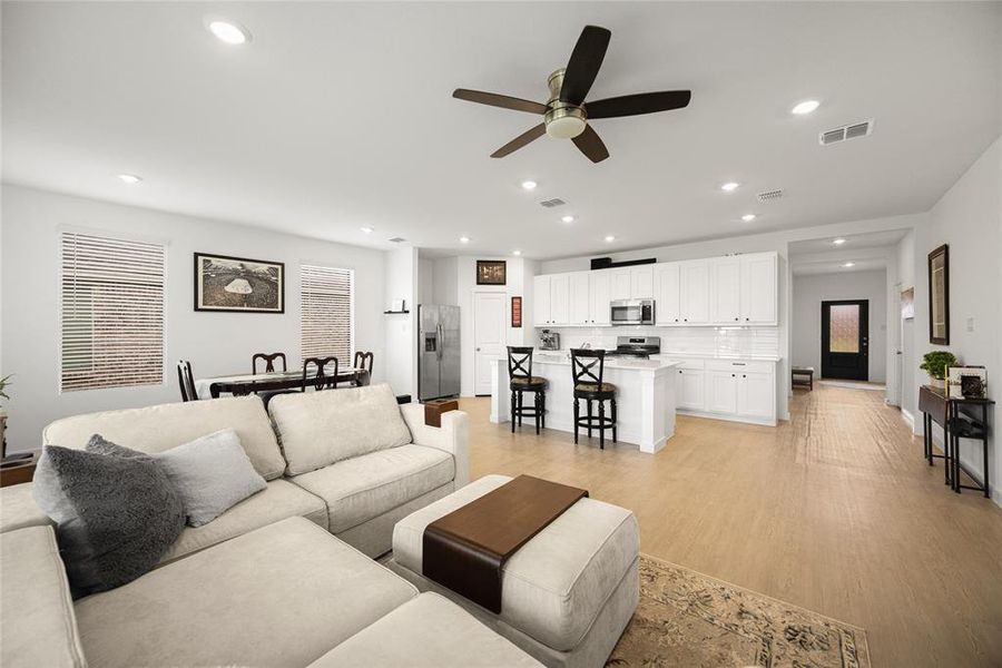 Furnished interior view inside a new home in Mobberly Farms, Pilot Point (Image 7).