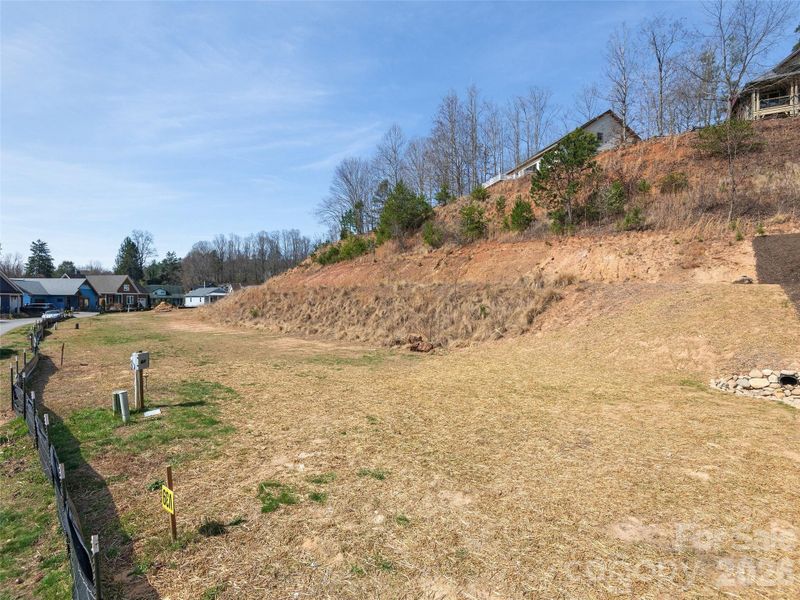 Courtyard Villas community setting, with additional homesite opportunities available within the overall offering.
