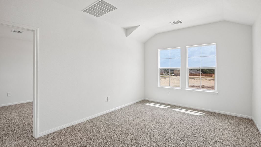 Spacious, unfurnished interior of a new home in Bar W Ranch, Leander (Image 28).