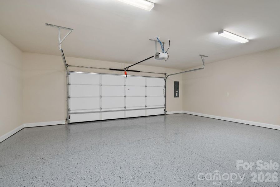 Spacious, unfurnished interior of a new home in , Asheville (Image 41).