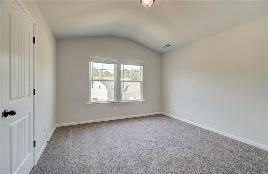 Spacious, unfurnished interior of a new home in Grandview at Millers Mill, Stockbridge (Image 20).