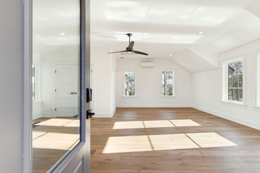 Spacious, unfurnished interior of a new home in , Mount Pleasant (Image 49).