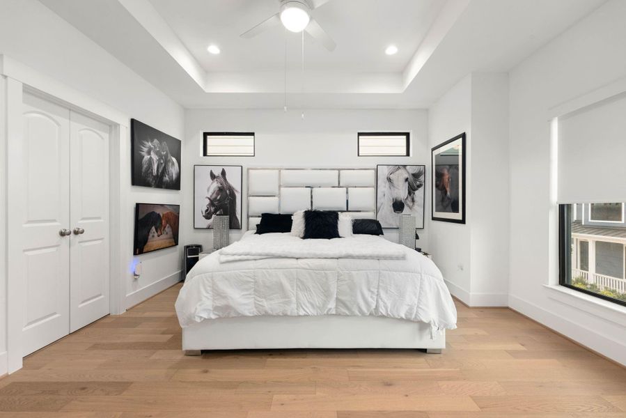 Furnished interior view inside a new home in Timbergrove Trails, Houston (Image 31).