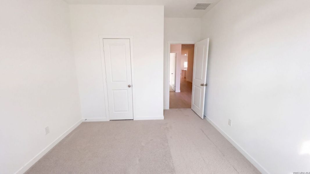 Spacious, unfurnished interior of a new home in Waterwheel, San Antonio (Image 27).