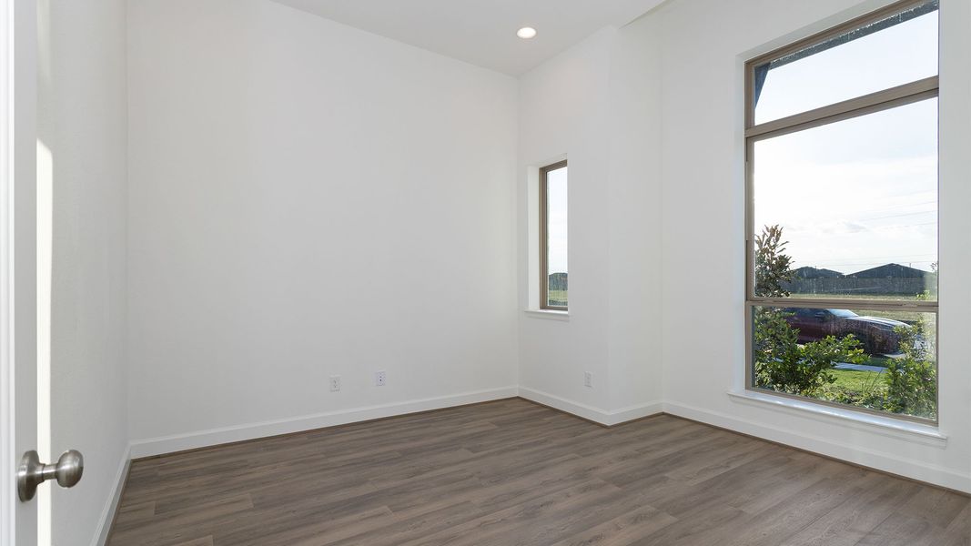 Spacious, unfurnished interior of a new home in Revera, Richmond (Image 9).