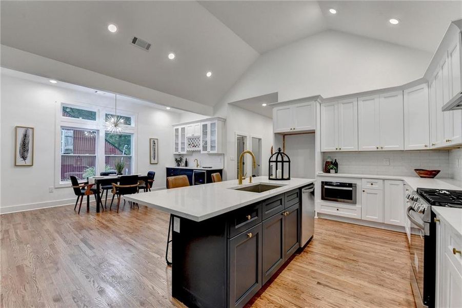 Furnished interior view inside a new home in , Atlanta (Image 33).