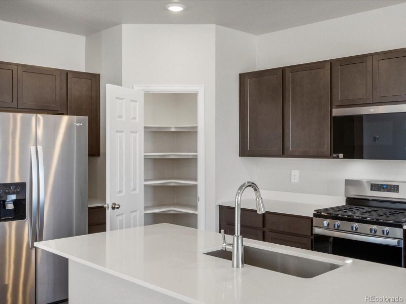 Furnished interior view inside a new home in Horizon Uptown: The Mountain Collection, Aurora (Image 10). Furnished interior view inside a new home in Horizon Uptown: The Mountain Collection, Aurora (Image 10).