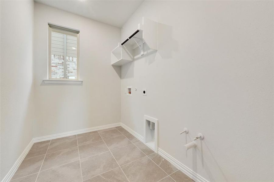 Spacious, unfurnished interior of a new home in Villages of Hurricane Creek, Anna (Image 24). Spacious, unfurnished interior of a new home in Villages of Hurricane Creek, Anna (Image 24).