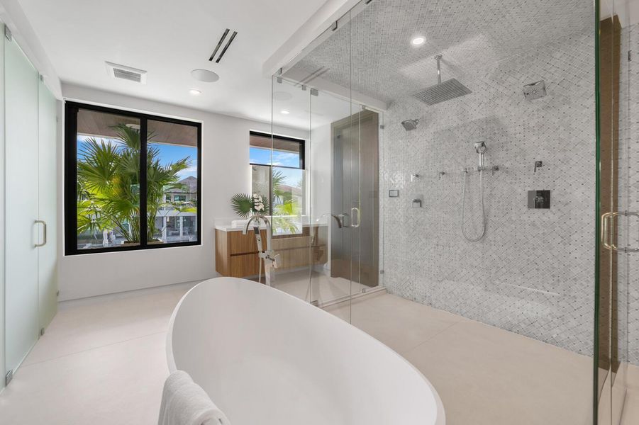 _LG10729-MLS _LG10729-MLS