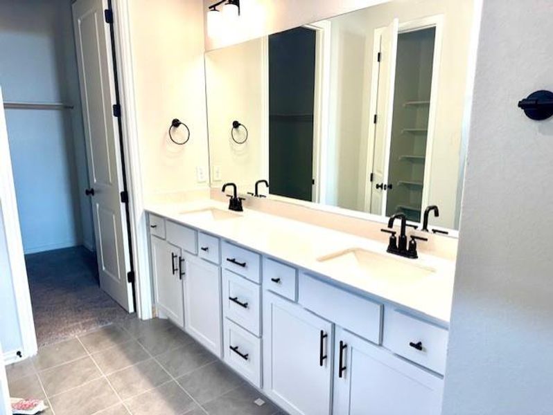 Furnished interior view inside a new home in Heritage, Dripping Springs (Image 8). Furnished interior view inside a new home in Heritage, Dripping Springs (Image 8).