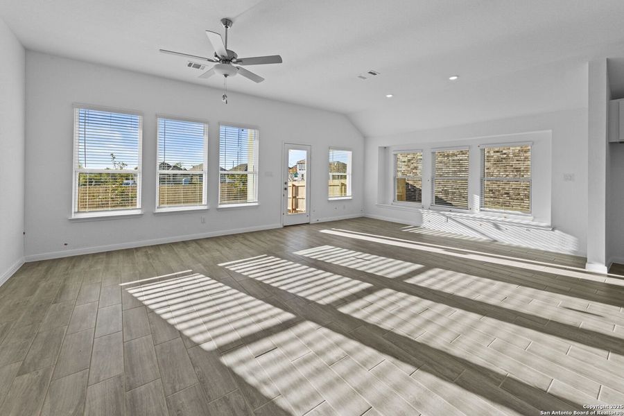 Spacious, unfurnished interior of a new home in Gatehouse: Brookstone II Collection, New Braunfels (Image 18). Spacious, unfurnished interior of a new home in Gatehouse: Brookstone II Collection, New Braunfels (Image 18).