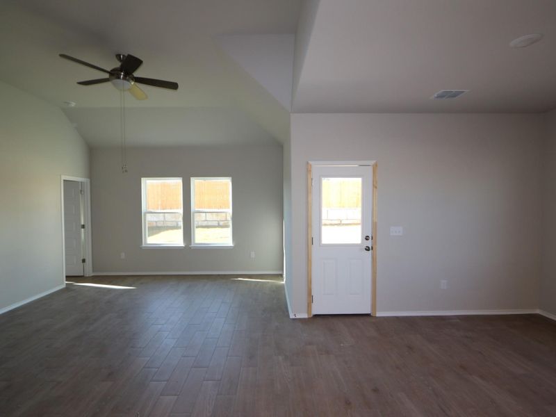 Spacious, unfurnished interior of a new home in Cascades at Onion Creek, Austin (Image 14). Spacious, unfurnished interior of a new home in Cascades at Onion Creek, Austin (Image 14).