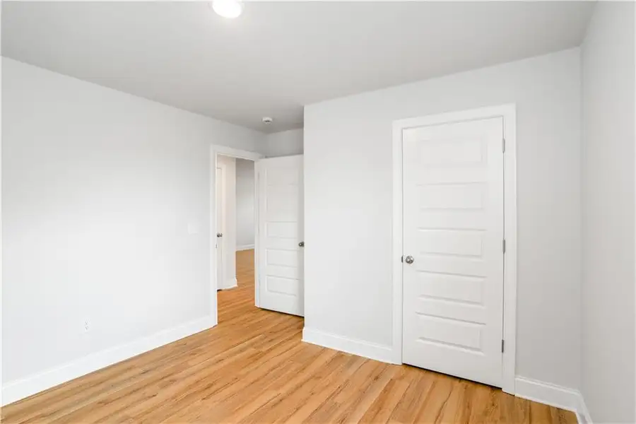 Spacious, unfurnished interior of a new home in Killian Manor at The Adares, Adairsville (Image 15).