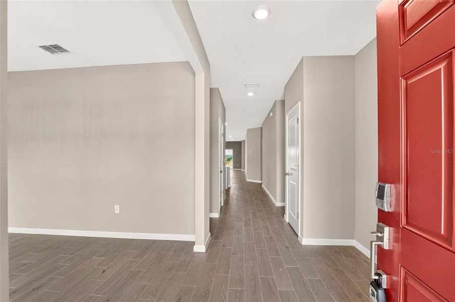 Spacious, unfurnished interior of a new home in , Alachua (Image 42). Spacious, unfurnished interior of a new home in , Alachua (Image 42).
