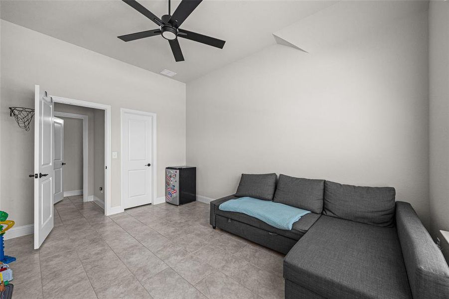 Furnished interior view inside a new home in The Oasis at North Grove 60-70, Waxahachie (Image 17). Furnished interior view inside a new home in The Oasis at North Grove 60-70, Waxahachie (Image 17).