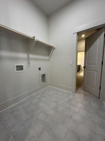 Spacious, unfurnished interior of a new home in Nexton, Summerville (Image 10).