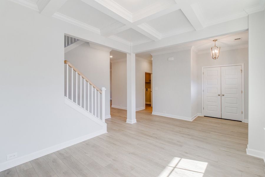 Spacious, unfurnished interior of a new home in Pebble Branch, Chapin (Image 18).