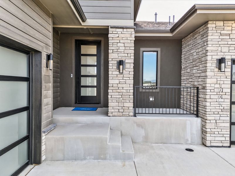 1727 Abundance - Front Entryway