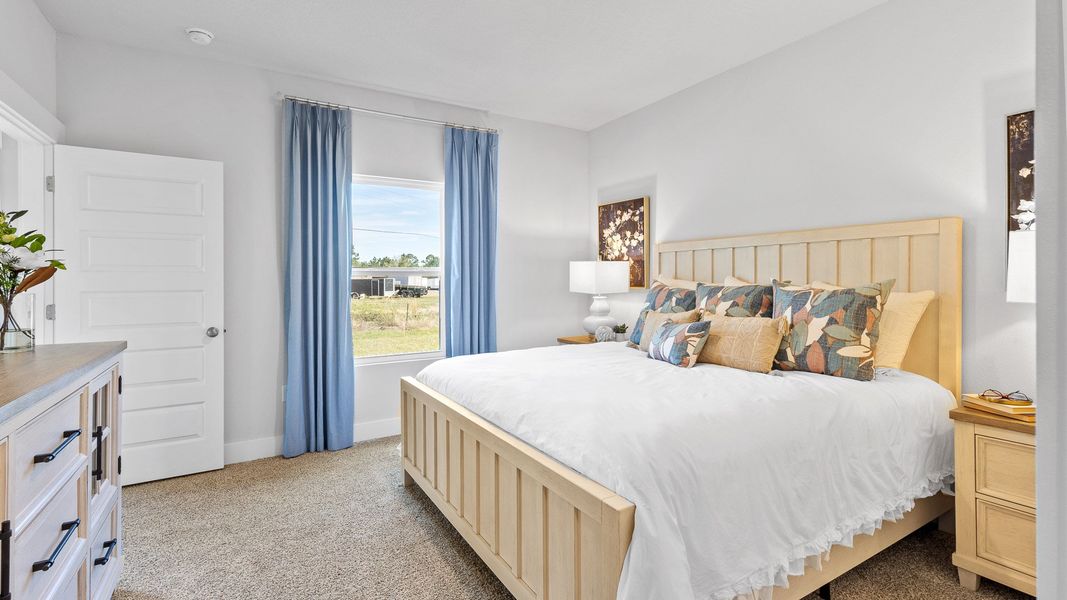 Furnished interior view inside a new home in Colonial East, Panama City Beach (Image 14).