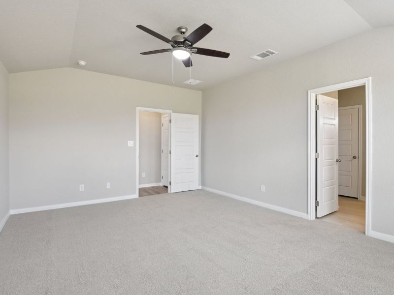 Spacious, unfurnished interior of a new home in Stetson Ridge, Marion (Image 21).