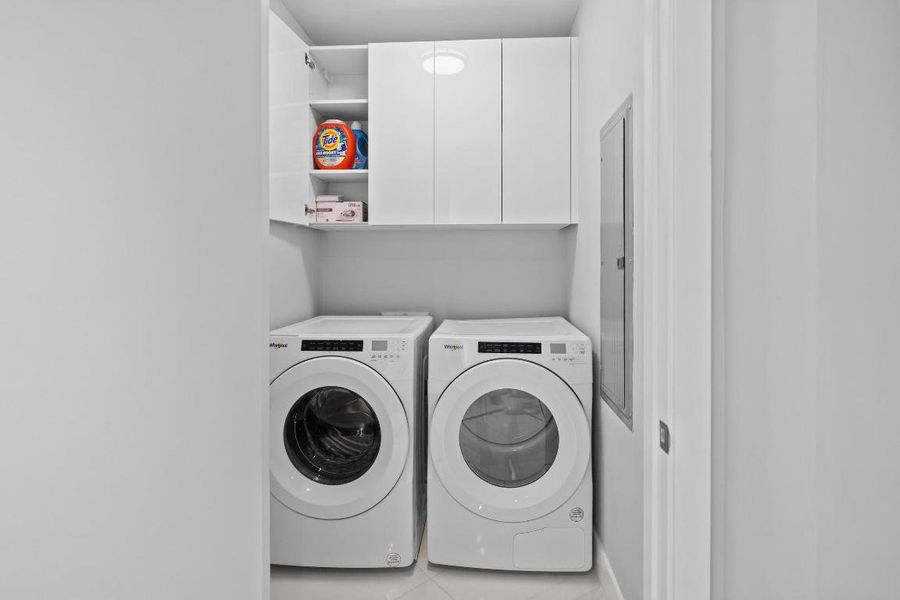 9933BE28-C18C-4E94-A535-4170224B24E7