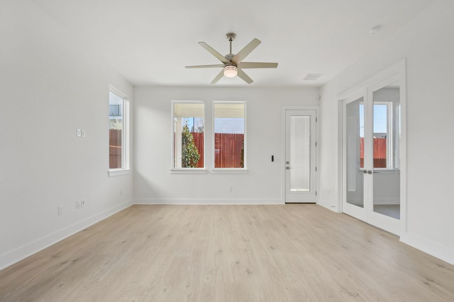 Spacious, unfurnished interior of a new home in Foxfield, Austin (Image 20).