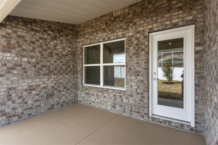 Exterior details and patio area of a home in Palm Coast, Palm Coast (Image 12).