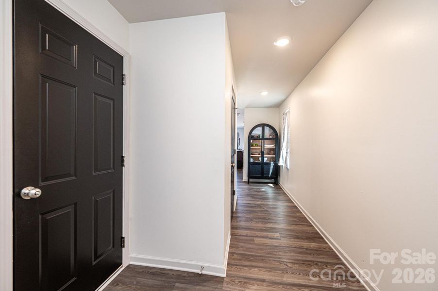 Spacious, unfurnished interior of a new home in , Newton (Image 21).