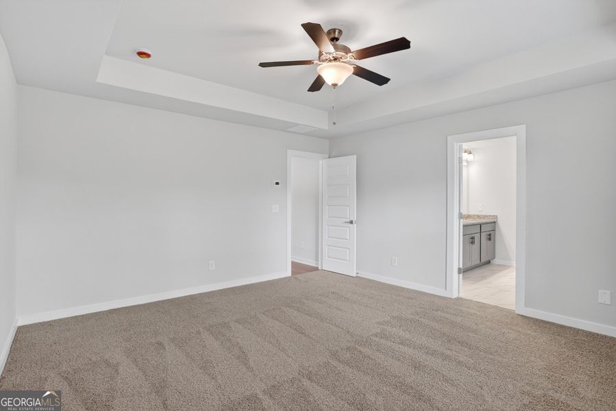 Spacious, unfurnished interior of a new home in The Fairways at Mirror Lake, Villa Rica (Image 34).