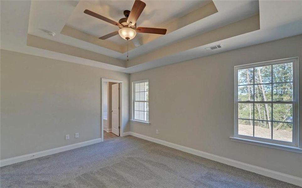 Spacious, unfurnished interior of a new home in , Gainesville (Image 22).