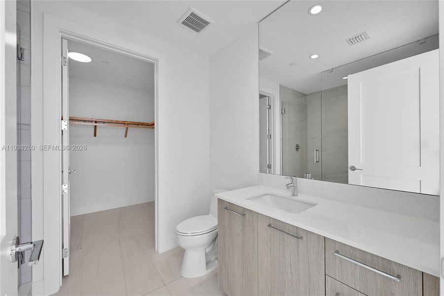 Furnished interior view inside a new home in , Fort Lauderdale (Image 11).