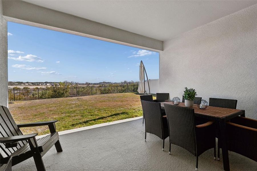 Exterior details and patio area of a home in , Wesley Chapel (Image 4).